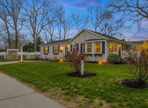 25 Clover Ln, Mashpee, MA, 02649-4820 | Card Image