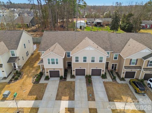 16038 Red Buckeye Ln, Huntersville, NC, 28078-2518 | Card Image