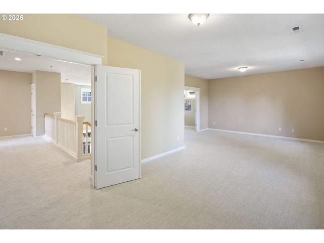 23073 Bland Cir, House other with 5 bedrooms, 3 bathrooms and 3 parking in West Linn OR | Image 26