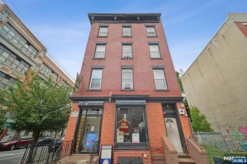 292 7th St, Jersey City, NJ, 07302-1972 | Card Image