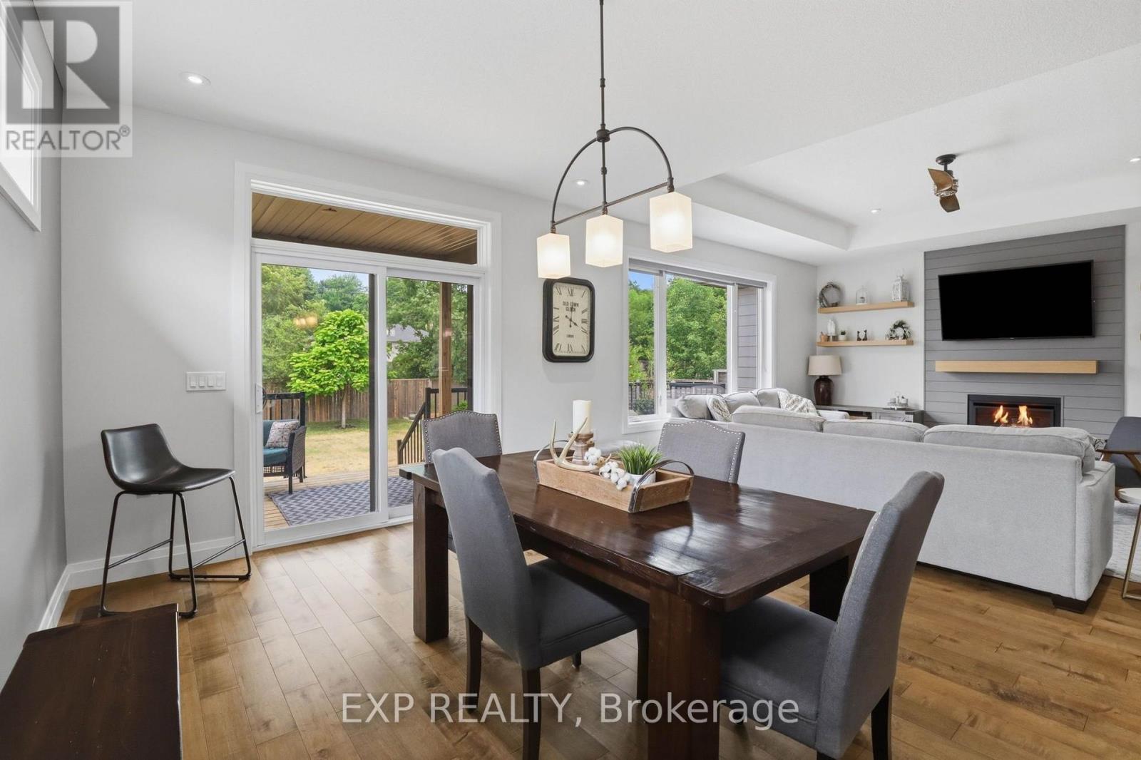 Residential in Strathroy-Caradoc (Mount Brydges) 3