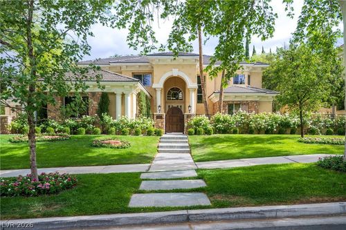 9209 Eagle Hills Dr, Las Vegas, NV, 89134-6109 | Card Image