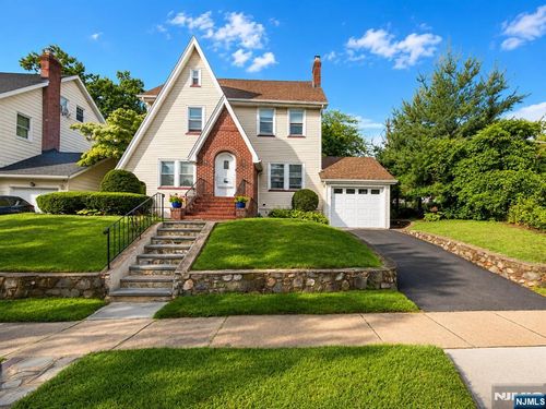 10 Alden Rd, Montclair, NJ, 07042-3306 | Card Image