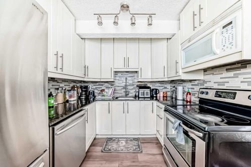 57-5520 1 Ave Se, Calgary, AB, T2A5Z7 | Card Image