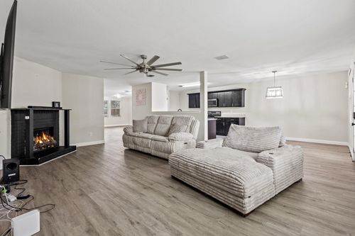 317 Briar Oaks Dr, Royse City, TX, 75189-9107 | Card Image