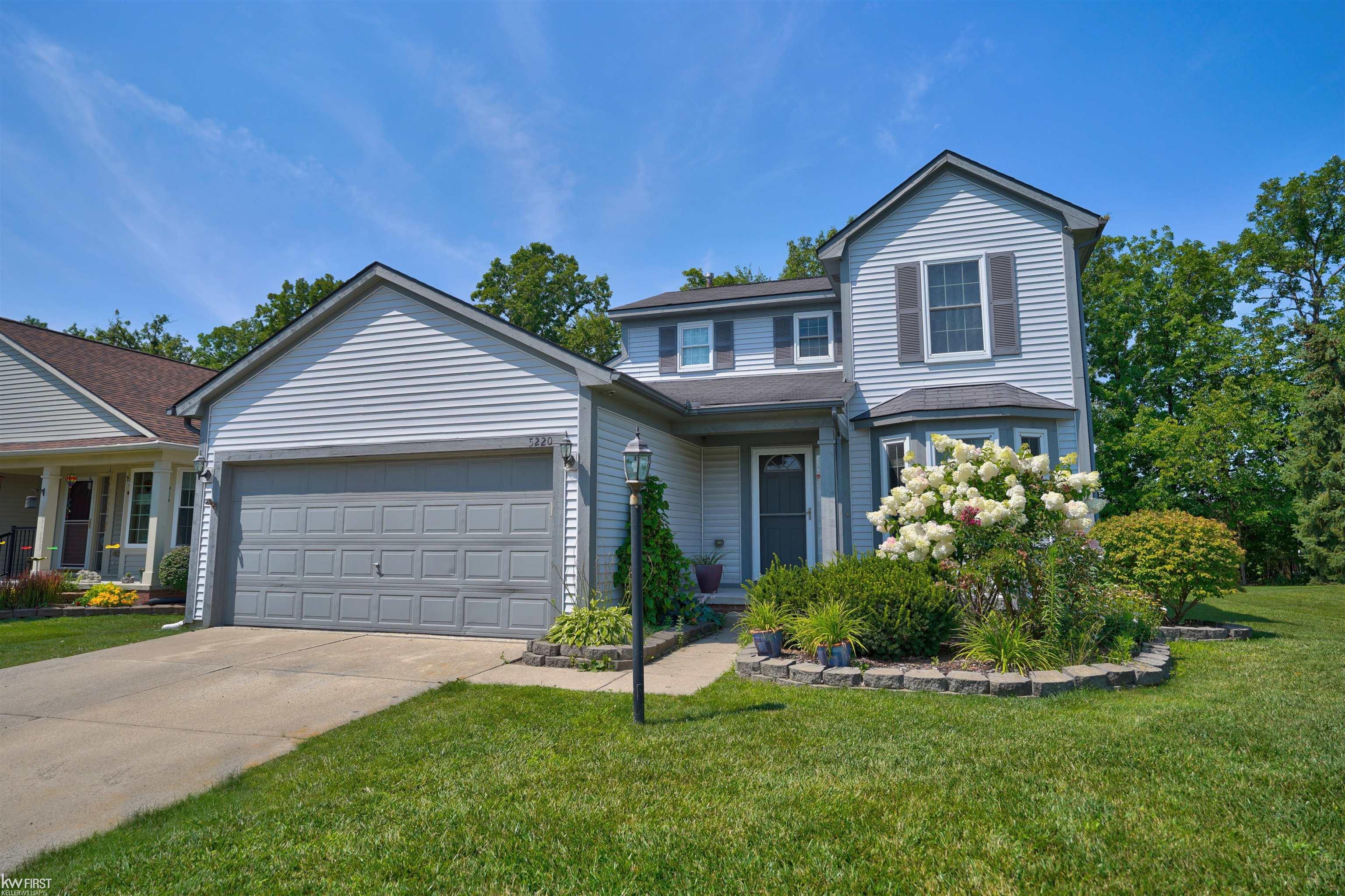 Sandalwood Cir, Grand Blanc, MI 48439