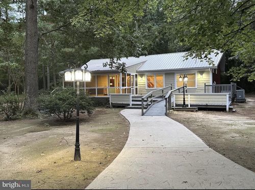 3835 Walt Thomas Rd, CRISFIELD, MD, 21817-2113 | Card Image