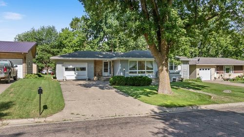 115 N Harold St, Ivanhoe, MN, 56142-9569 | Card Image