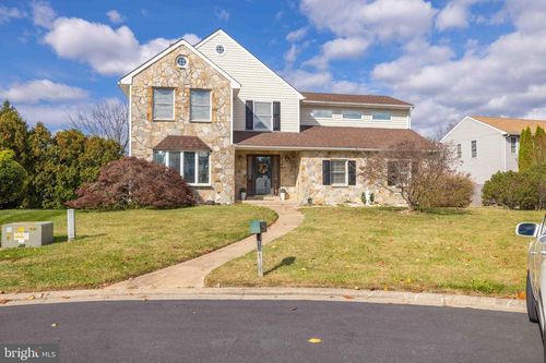 13 Denise Ct, BEAR, DE, 19701-1190 | Card Image