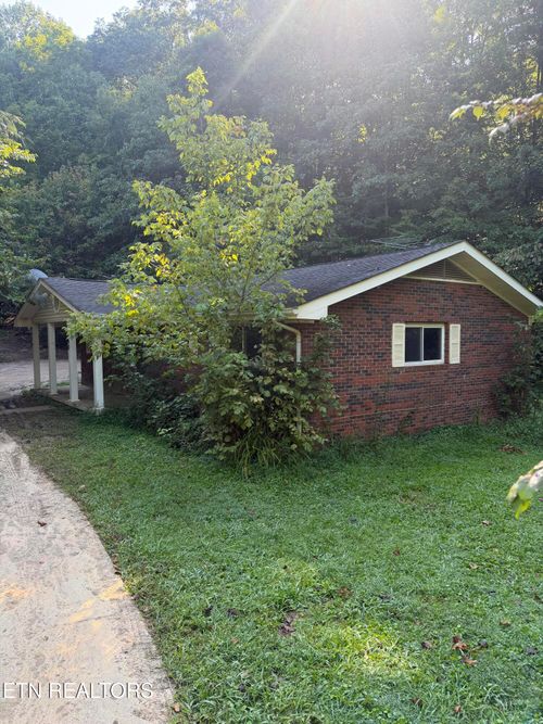 260 Dark Hollow Rd N, Andersonville, TN, 37705-1951 | Card Image