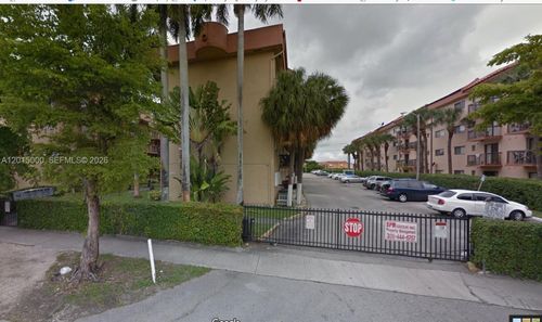 313-5490 W 21st Ct, Hialeah, FL, 33016-7049 | Card Image