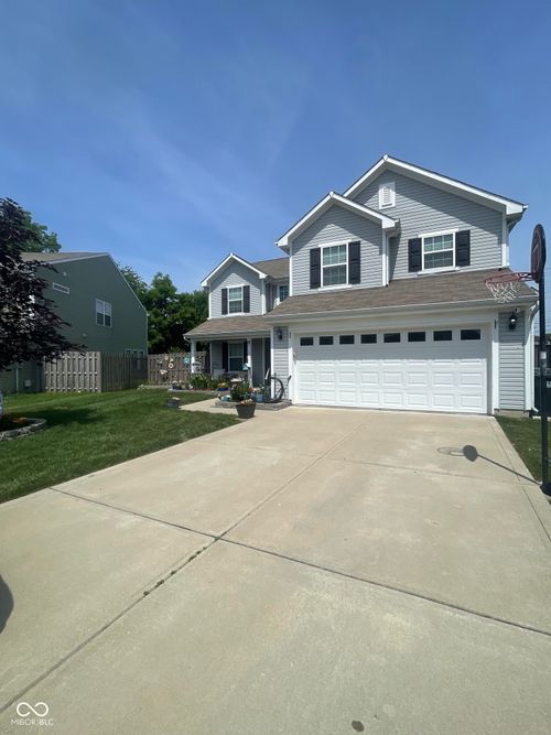 2164 Sungold Ct, Greenwood, IN, 46143-5505 | Card Image