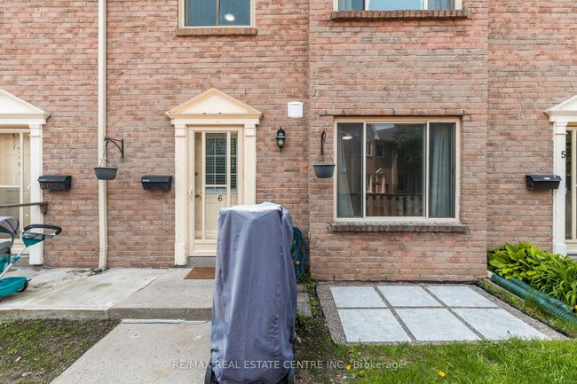 6 - 4 Cedar Dr, Condo with 4 bedrooms, 1 bathrooms and 2 parking in Orangeville ON | Image 6