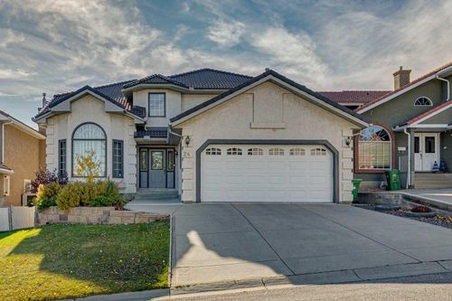24 Signature Pt Sw, Calgary, AB, T3H3B9 | Card Image