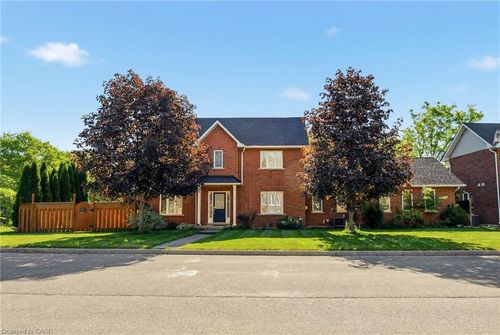 7-1745 Creek Way, Burlington, ON, L7L7E1 | Card Image