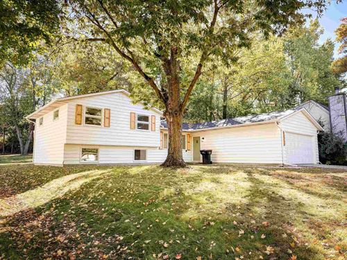 53212 Nadine St, South Bend, IN, 46637-5119 | Card Image