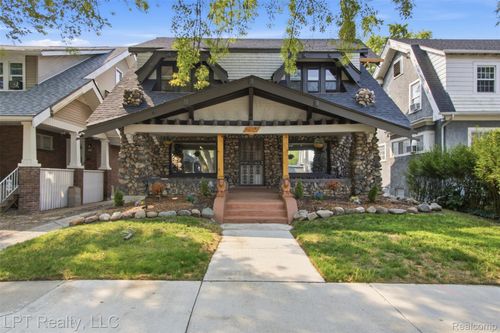 98 Massachusetts St, Highland Park, MI, 48203-3539 | Card Image