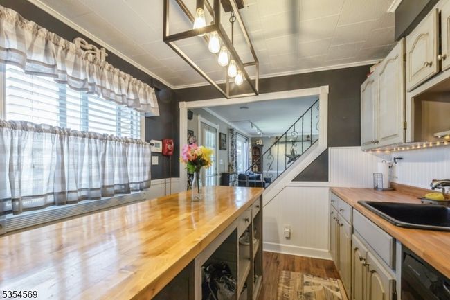 41 Spring Hill Rd, House other with 3 bedrooms, 2 bathrooms and null parking in Clifton NJ | Image 13