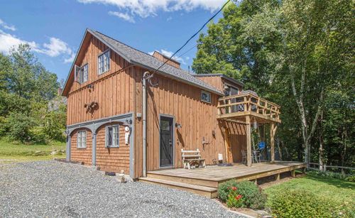 10 Crosstown Rd, West Dover, VT, 05356-8839 | Card Image