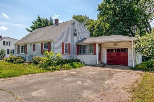 734 South Street, Holbrook, MA, 02343 | Card Image