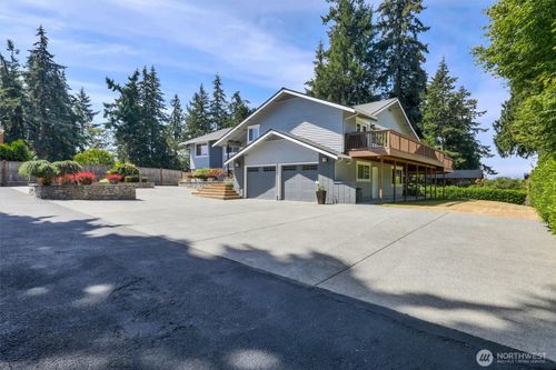 16038 68th Ave W, Edmonds, WA, 98026-4504 | Card Image
