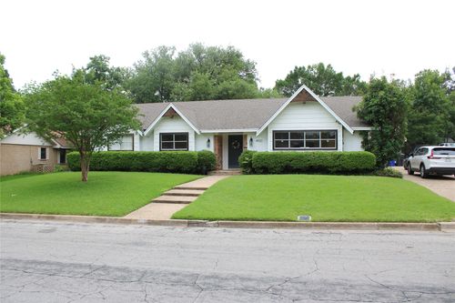 4900 Lake Hurst Dr, Waco, TX, 76710-2952 | Card Image