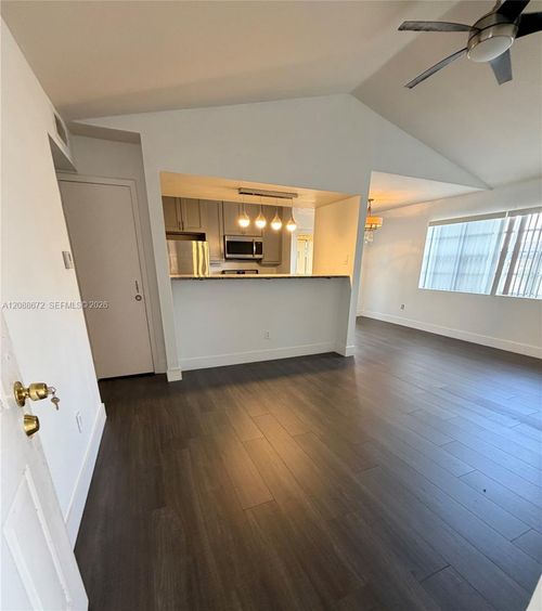 1006-15295 Sw 107th Ln, Miami, FL, 33196-4545 | Card Image