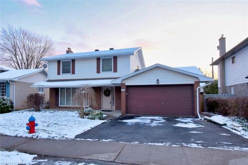 {{alt}} | Card Image