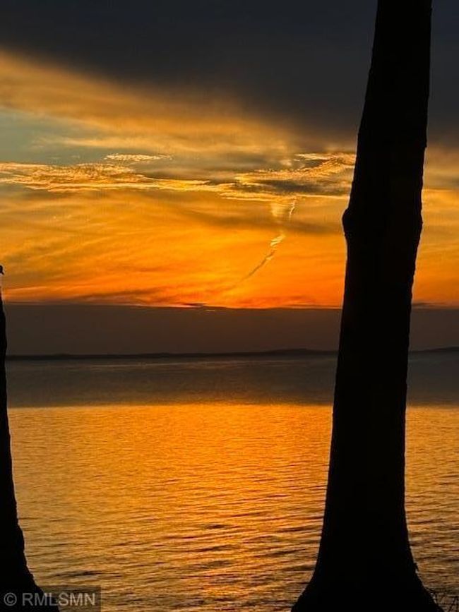 Peaceful sunset views | Image 47