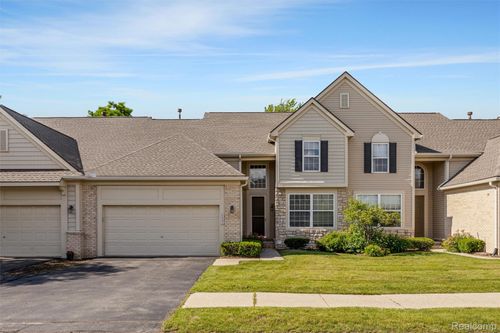 1341 Hollins Hall Ln, Troy, MI, 48085-6742 | Card Image