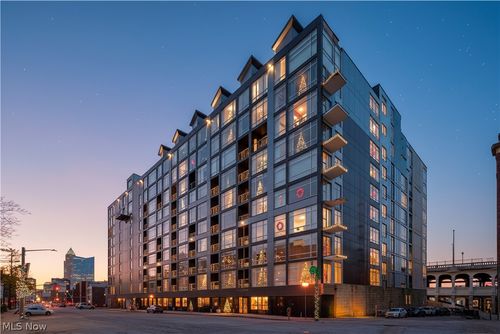 apt-304-2222 Detroit Ave, Cleveland, OH, 44113-2454 | Card Image