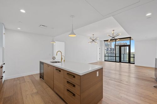 apt-1901-70 Rainey St, Austin, TX, 78701-4745 | Card Image