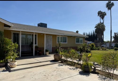 708 Avon Street, Modesto, CA, 95351 | Card Image