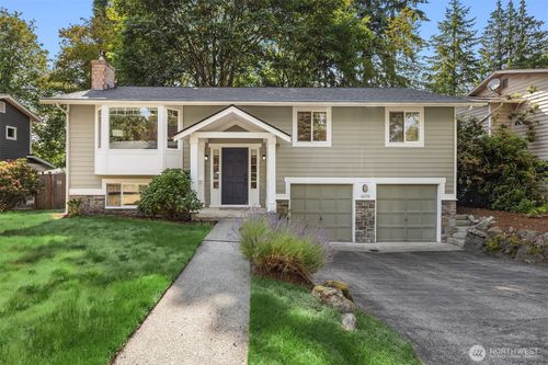 10733 126th Place Ne, Kirkland, WA, 98033 | Card Image