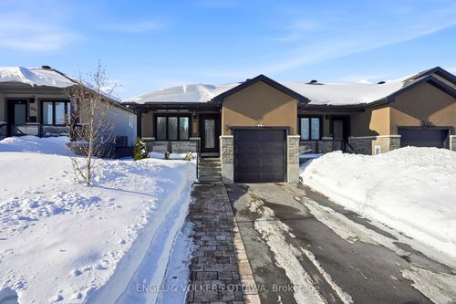 888 Reaume St, Almonte, ON, K0A1A0 | Card Image