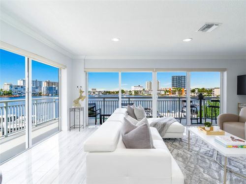 apt-31b-120 Golden Isles Dr, Hallandale Beach, FL, 33009-8806 | Card Image