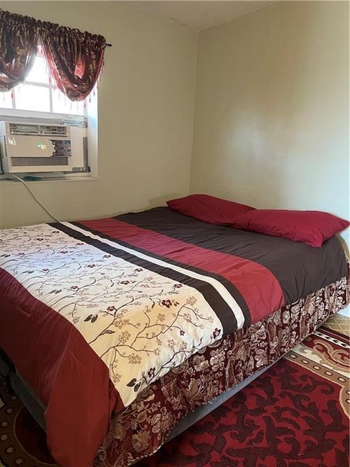 8671 Nw 16th St, Pembroke Pines, FL, 33024-4827 | Card Image