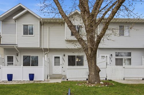 1521 34 1/2 Ave S, Fargo, ND, 58104-6121 | Card Image