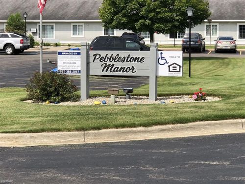 305 Briarwood Dr, Clare, MI, 48617-1081 | Card Image