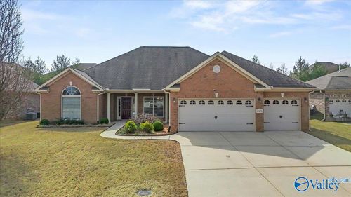 4406 Coatsbridge Dr Se, Owens Cross Roads, AL, 35763-9485 | Card Image