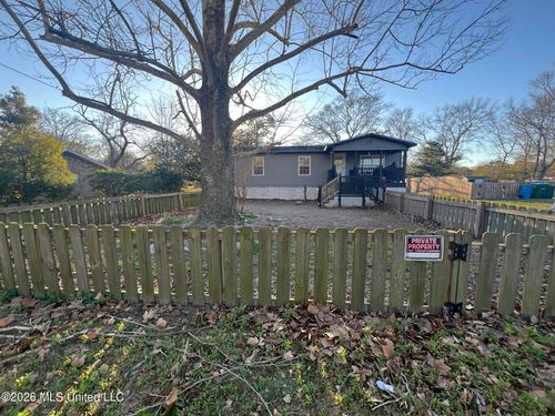 2007 Hester St, Pascagoula, MS, 39581-3026 | Card Image