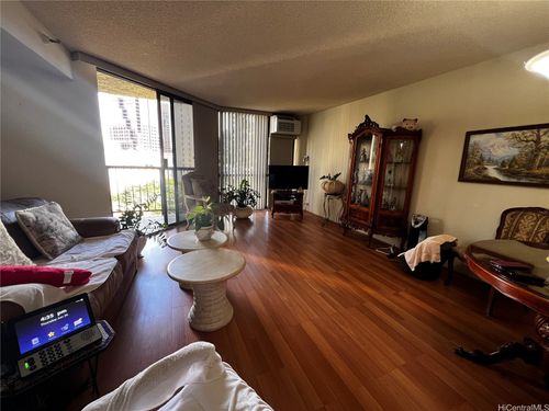 apt-910-60 N Beretania St, Honolulu, HI, 96817-4756 | Card Image