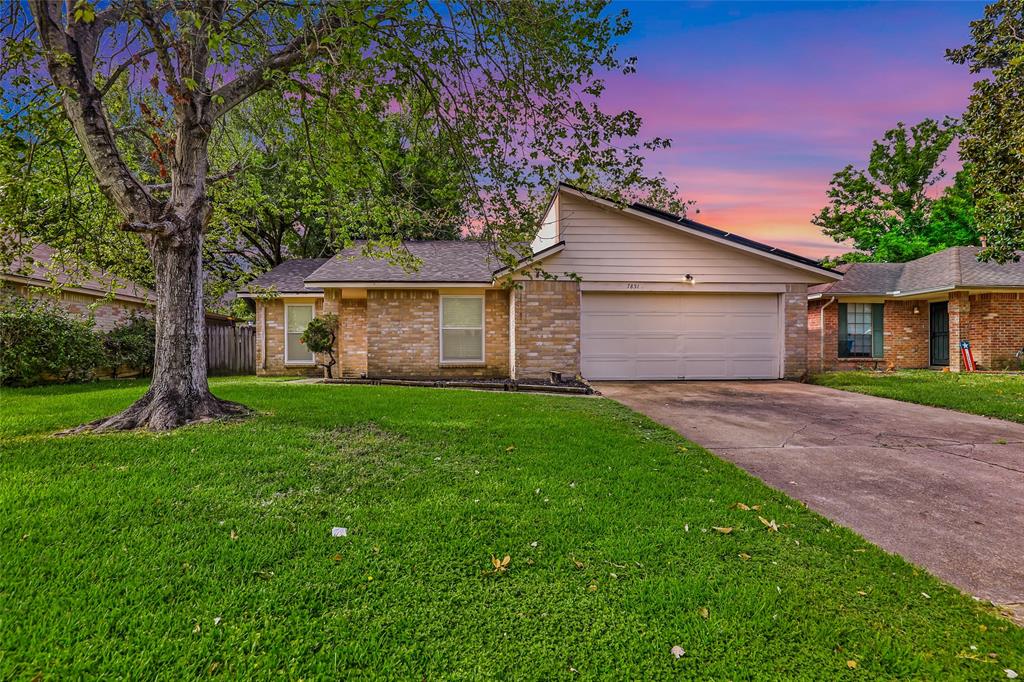 Battlepine Dr, Houston, TX 77040
