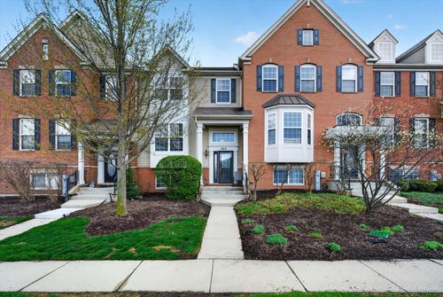 403 Town Center Blvd, Gilberts, IL, 60136-8005 | Card Image