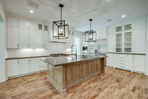 1243 Candlelight Ln, Houston, TX, 77018-1903 | Card Image