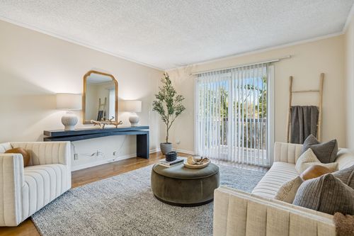 apt-m11-500 Paragon Mills Rd, Nashville, TN, 37211-3738 | Card Image