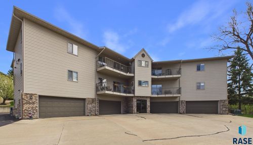 306-1600 S Southeastern Ave, Sioux Falls, SD, 57103-3291 | Card Image
