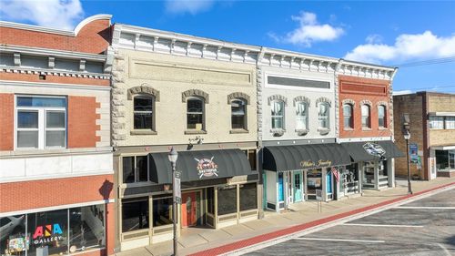 117 W Walnut St, Rogers, AR, 72756-6662 | Card Image