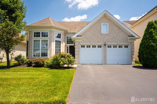 9 Copernicus Ct, EAST WINDSOR, NJ, 08512-2544 | Card Image