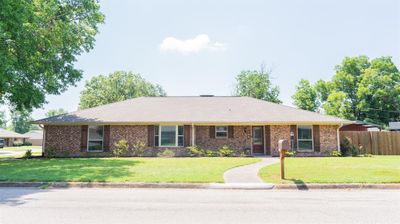 504 Junell Street, House other with 3 bedrooms, 2 bathrooms and null parking in Sulphur Springs TX | Image 2